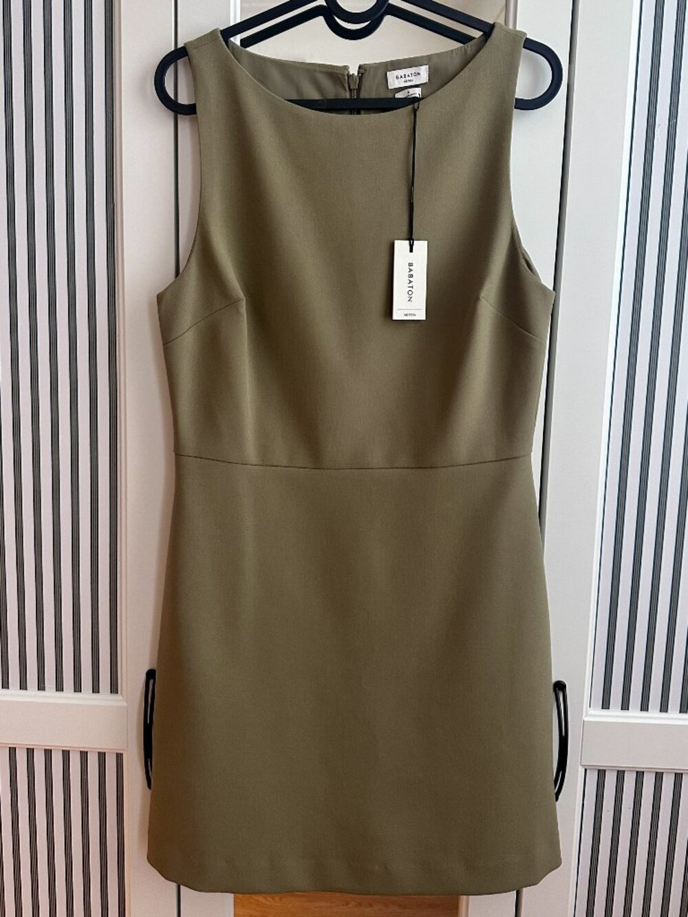 Aritzia Bond Dress Size US 6 / S in Sundried Olive